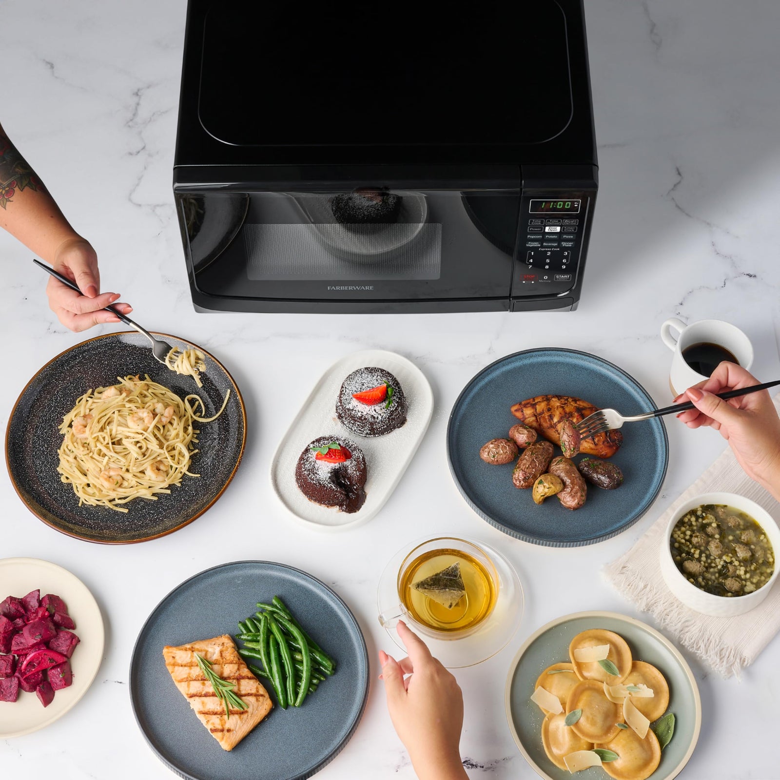 Farberware Compact Countertop Microwave Oven